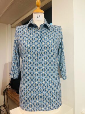 women’s blue geometric printed shirt